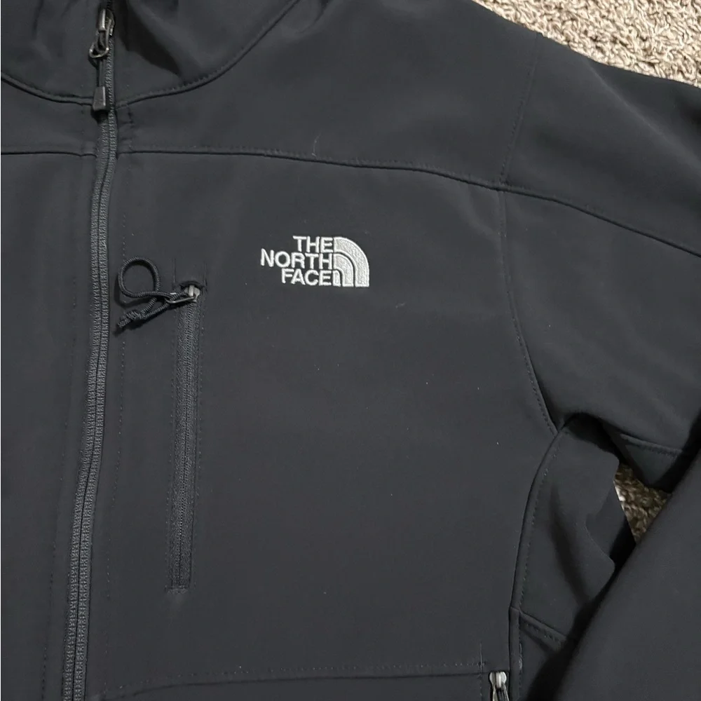 The North Face Men's Black Performance Jacket